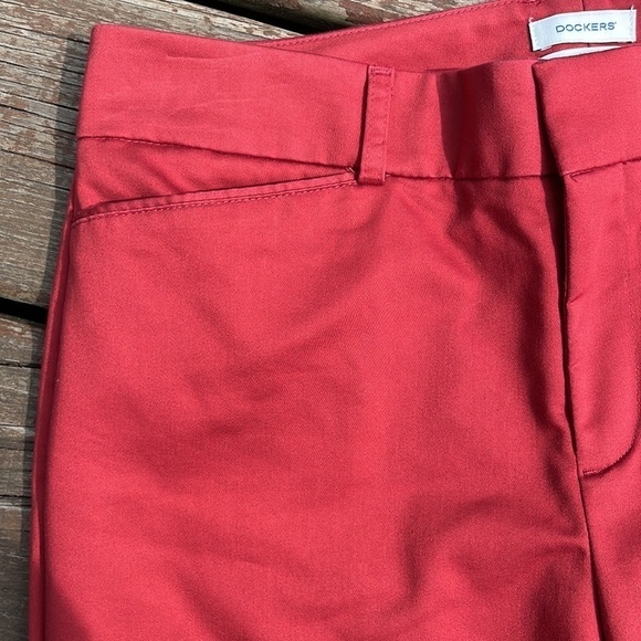 Dockers Ideal Fit‎ Metro Capri Pants - Picture 3 of 8